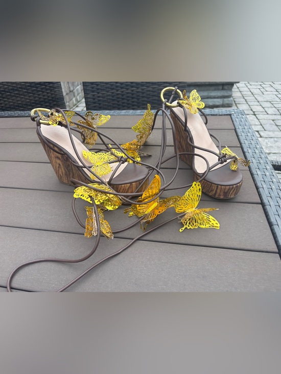 Shoes - Butterfly-Embellished Brown Lace-Up Platform Sandals/wedge - Women